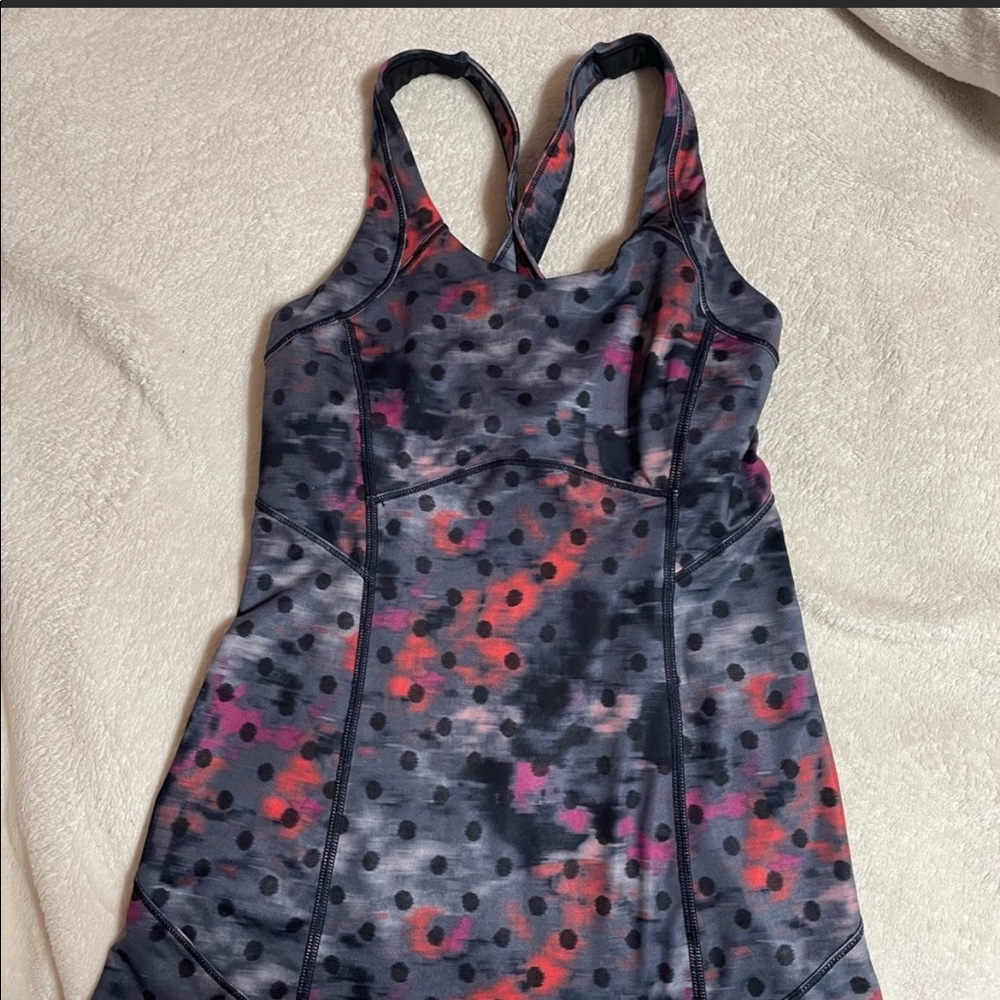 Lululemon top